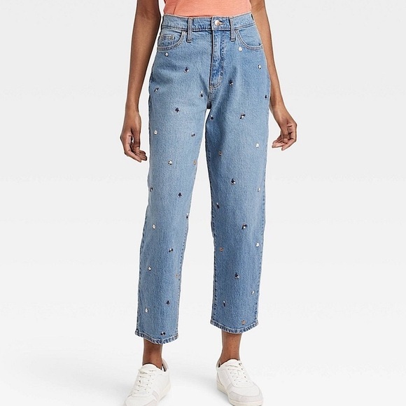 Universal Thread Denim - Vintage Straight Stretch Flower Embroidered Denim Jeans